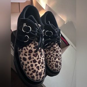 TUK leopard creepers